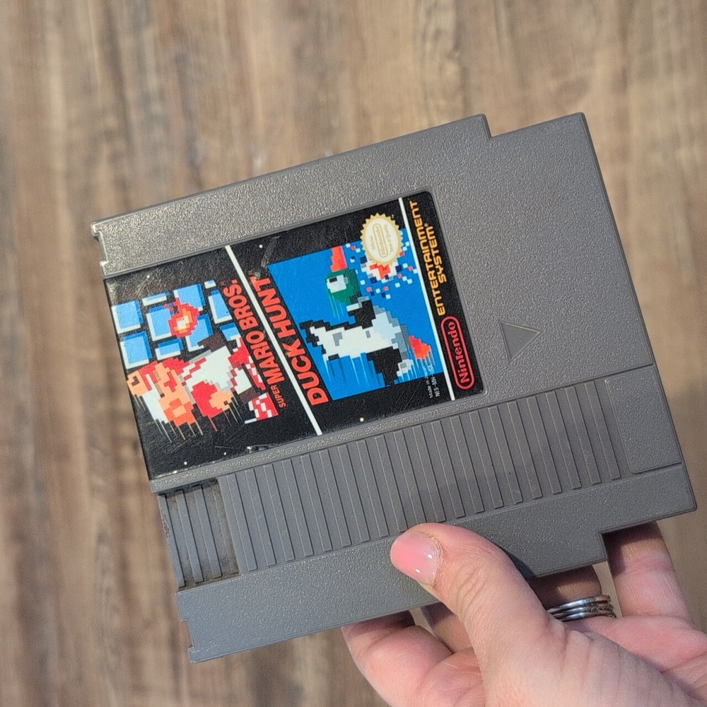 Nintendo Gray Game Cartridge - Super Mario Bros. / Duck Hunt - Picture 2 of 5